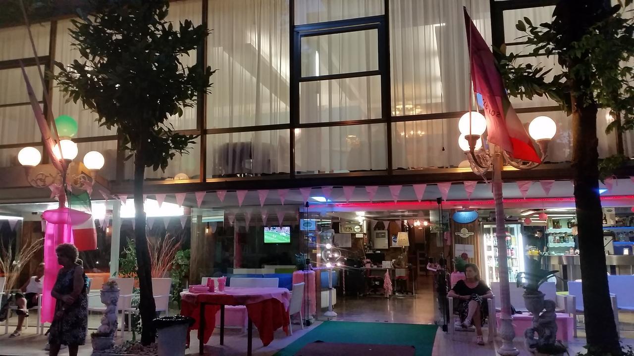 Hotel Pecci Ρίμινι Εξωτερικό φωτογραφία